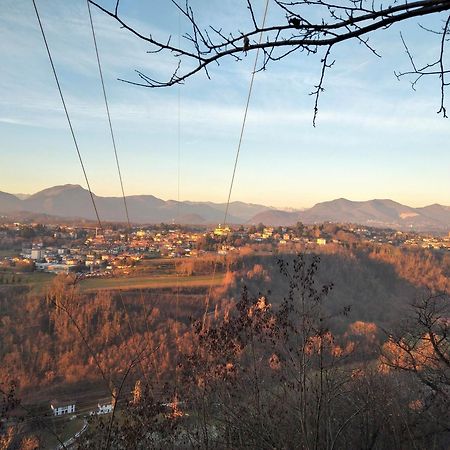 Appartamento La Casa Dei Nonni Malnate Buitenkant foto
