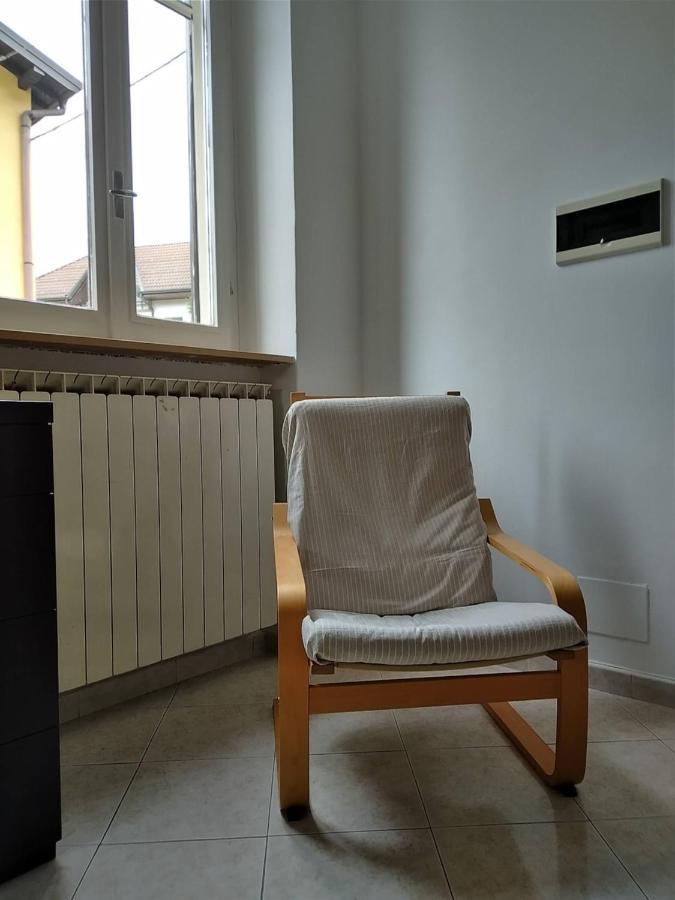 Appartamento La Casa Dei Nonni Malnate Buitenkant foto