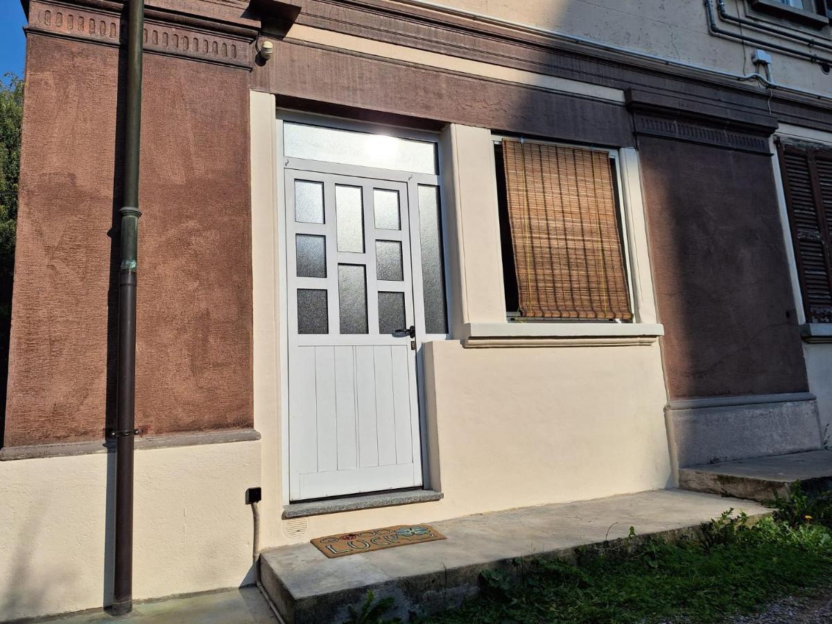 Appartamento La Casa Dei Nonni Malnate Buitenkant foto